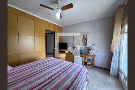 Casa à venda com 370m², 5 quartos e 3 vagasQuarto 1