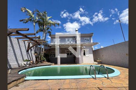 Casa à venda com 370m², 5 quartos e 3 vagasÁrea Externa