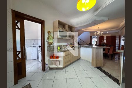 Casa à venda com 370m², 5 quartos e 3 vagasCozinha