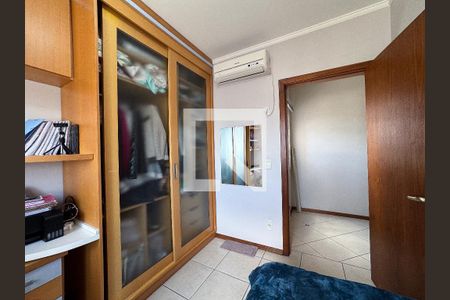 Casa à venda com 370m², 5 quartos e 3 vagasQuarto 2