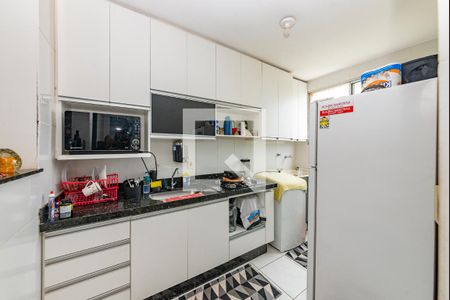 Apartamento à venda com 60m², 2 quartos e 2 vagas Apartamento à venda com 60m², 2 quartos e 2 vagasCozinha