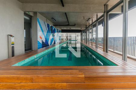 Studio à venda com 27m², 1 quarto e sem vagaPiscina Coberta