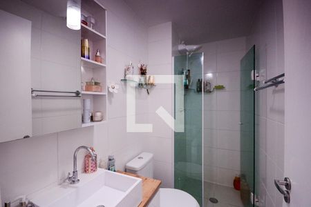 Banheiro  de apartamento à venda com 1 quarto, 25m² em Jardim Santa Emilia, São Paulo