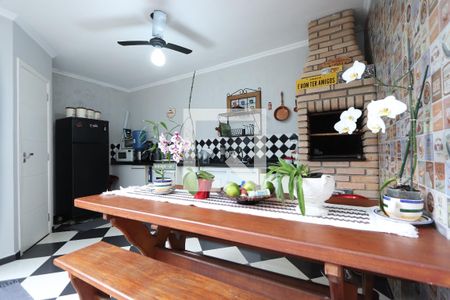 Casa à venda com 260m², 3 quartos e 6 vagasEspaço Gourmet