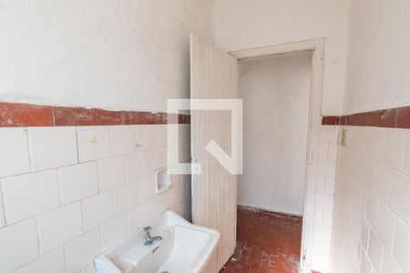 Casa para alugar com 360m², 1 quarto e 10 vagasEdícula-banheiro