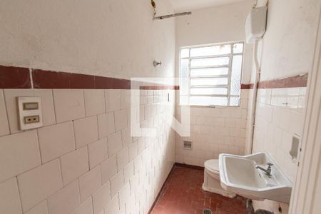 Casa para alugar com 360m², 1 quarto e 10 vagasEdícula-banheiro