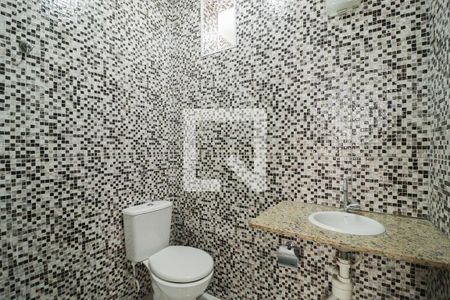 Casa à venda com 116m², 3 quartos e 3 vagasBanheiro Social