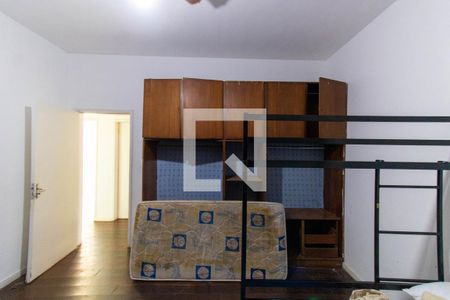 Casa à venda com 590m², 6 quartos e 5 vagasQuarto 2