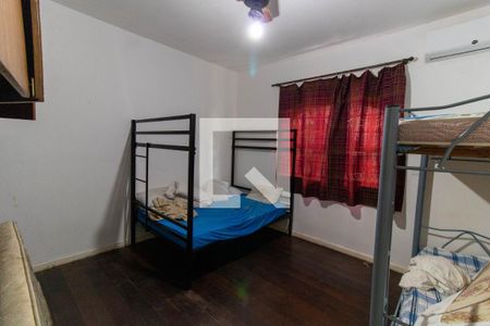 Casa à venda com 590m², 6 quartos e 5 vagasQuarto 2