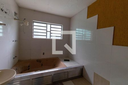 Casa à venda com 590m², 6 quartos e 5 vagasBanheiro Social 1