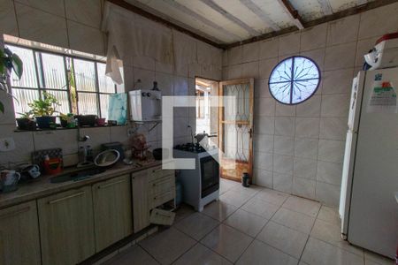 Casa à venda com 590m², 6 quartos e 5 vagasCozinha 1