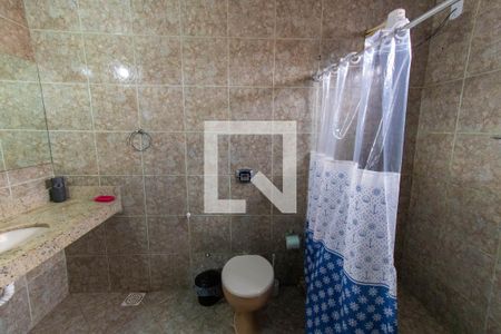 Casa à venda com 590m², 6 quartos e 5 vagasBanheiro da Suíte 2