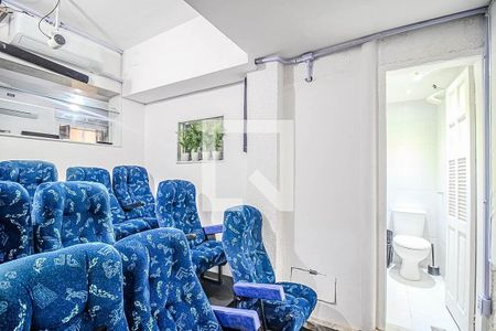 Casa à venda com 120m², 4 quartos e 1 vagaSala de cinema