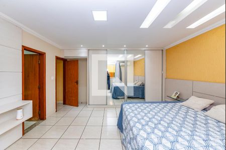 Casa à venda com 180m², 3 quartos e 4 vagas Casa à venda com 180m², 3 quartos e 4 vagasSuíte