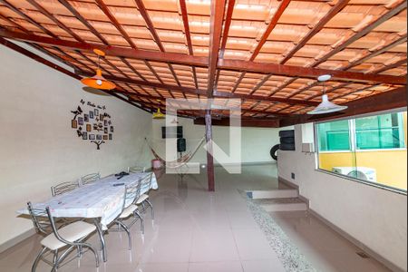 Casa à venda com 180m², 3 quartos e 4 vagas Casa à venda com 180m², 3 quartos e 4 vagasÁrea externa