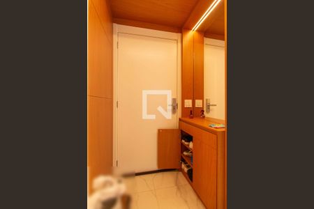 Apartamento à venda com 65m², 1 quarto e 1 vagaHall do apartamento