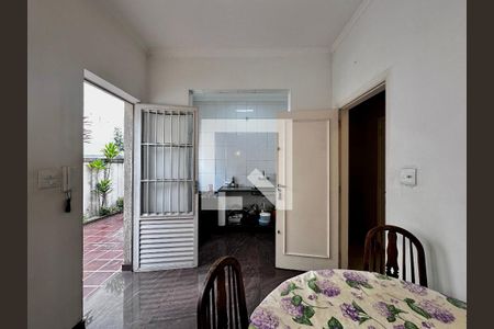 Casa para alugar com 240m², 3 quartos e 4 vagas Casa para alugar com 240m², 3 quartos e 4 vagasCozinha