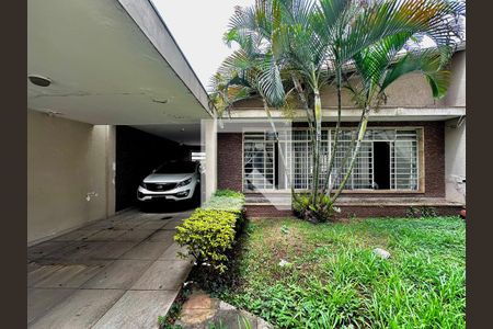 Casa para alugar com 240m², 3 quartos e 4 vagas Casa para alugar com 240m², 3 quartos e 4 vagasJardim
