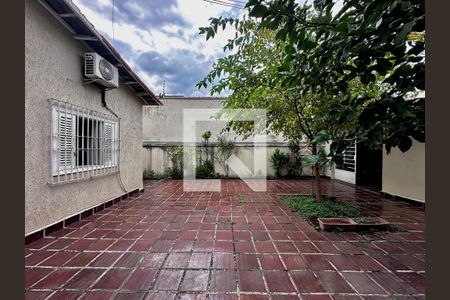 Casa para alugar com 240m², 3 quartos e 4 vagas Casa para alugar com 240m², 3 quartos e 4 vagasQuintal