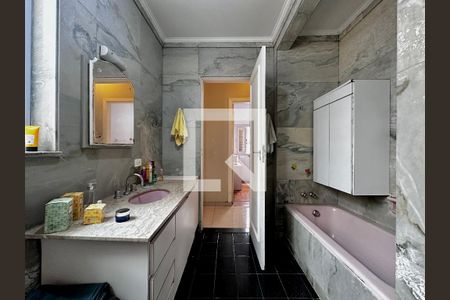 Casa para alugar com 240m², 3 quartos e 4 vagas Casa para alugar com 240m², 3 quartos e 4 vagasBanheiro