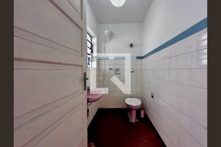 Casa para alugar com 240m², 3 quartos e 4 vagas Casa para alugar com 240m², 3 quartos e 4 vagasBanheiro de Serviço