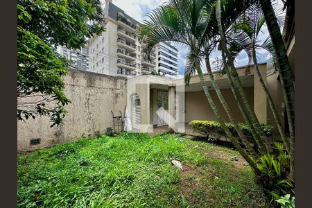 Casa para alugar com 240m², 3 quartos e 4 vagas Casa para alugar com 240m², 3 quartos e 4 vagasJardim