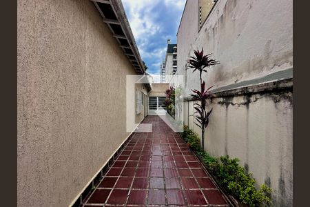 Casa para alugar com 240m², 3 quartos e 4 vagas Casa para alugar com 240m², 3 quartos e 4 vagasQuintal