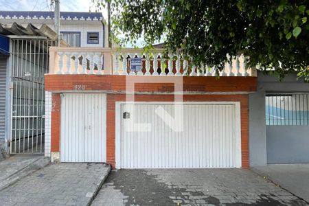 Casa para alugar com 135m², 3 quartos e 2 vagas Casa para alugar com 135m², 3 quartos e 2 vagasFachada