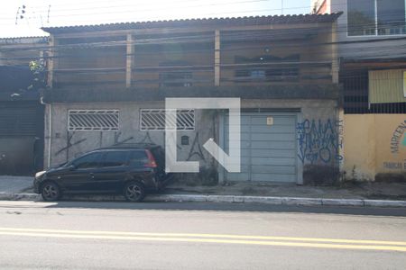 Casa para alugar com 240m², 3 quartos e 2 vagasFachada