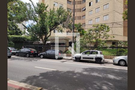 Apartamento à venda com 80m², 3 quartos e 1 vaga Apartamento à venda com 80m², 3 quartos e 1 vagaFachada