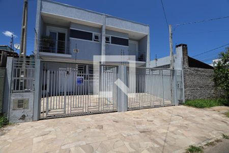 Casa à venda com 112m², 3 quartos e 2 vagasFachada