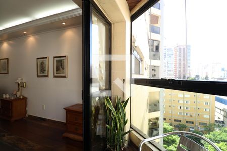 Apartamento à venda com 140m², 3 quartos e 2 vagasVaranda