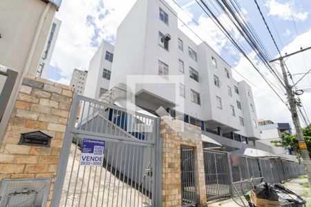 Apartamento à venda com 50m², 2 quartos e 1 vaga Apartamento à venda com 50m², 2 quartos e 1 vagaFachada