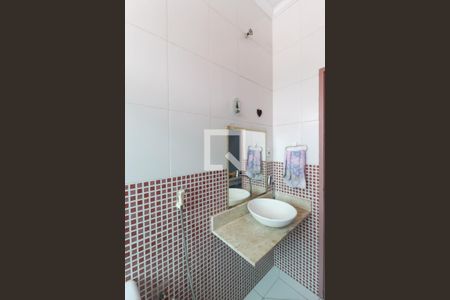 Casa à venda com 123m², 5 quartos e 1 vagaBanheiro