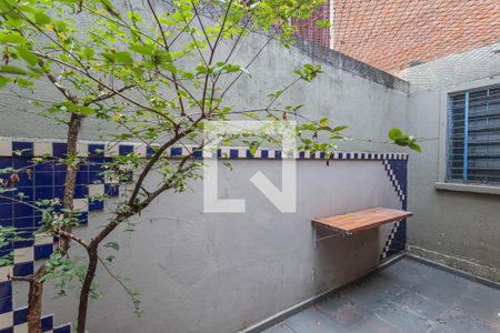Casa à venda com 120m², 2 quartos e 1 vagaQuintal