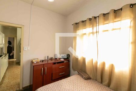 Casa à venda com 720m², 3 quartos e 5 vagas Casa à venda com 720m², 3 quartos e 5 vagasQuarto 3