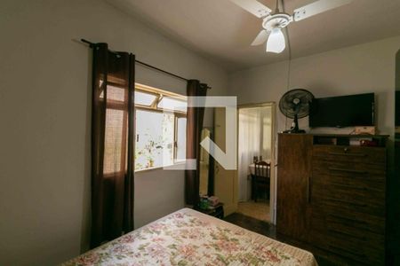 Casa à venda com 720m², 3 quartos e 5 vagas Casa à venda com 720m², 3 quartos e 5 vagasQuarto 1