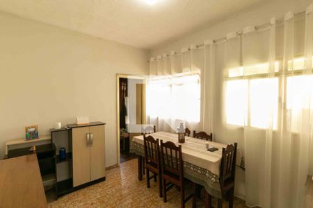 Casa à venda com 720m², 3 quartos e 5 vagas Casa à venda com 720m², 3 quartos e 5 vagasCopa