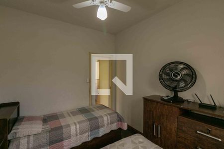 Casa à venda com 720m², 3 quartos e 5 vagas Casa à venda com 720m², 3 quartos e 5 vagasQuarto 2