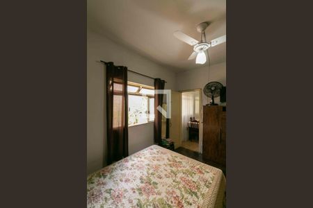 Casa à venda com 720m², 3 quartos e 5 vagas Casa à venda com 720m², 3 quartos e 5 vagasQuarto 1