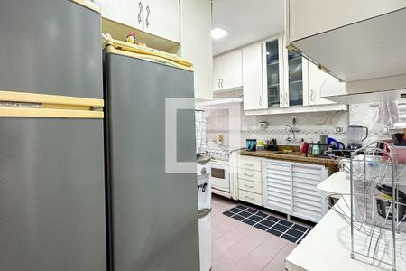 Apartamento à venda com 280m², 4 quartos e 4 vagas Apartamento à venda com 280m², 4 quartos e 4 vagasCozinha