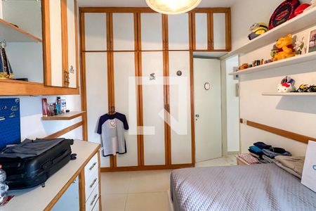 Apartamento à venda com 280m², 4 quartos e 4 vagas Apartamento à venda com 280m², 4 quartos e 4 vagasQuarto 02