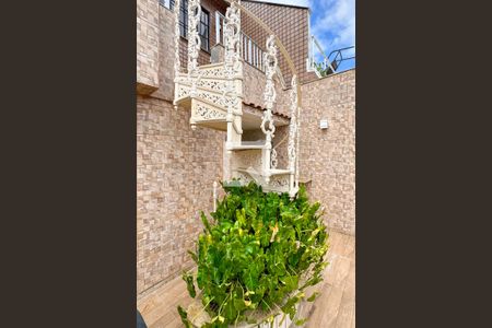 Apartamento à venda com 280m², 4 quartos e 4 vagas Apartamento à venda com 280m², 4 quartos e 4 vagasSala 01 - varanda