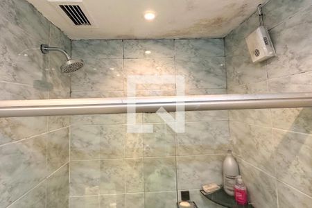 Apartamento à venda com 280m², 4 quartos e 4 vagas Apartamento à venda com 280m², 4 quartos e 4 vagasBanheiro Social