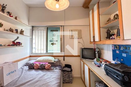 Apartamento à venda com 280m², 4 quartos e 4 vagas Apartamento à venda com 280m², 4 quartos e 4 vagasQuarto 02