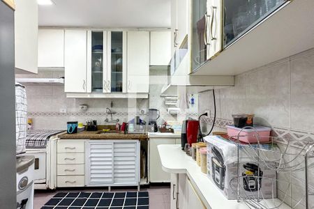 Apartamento à venda com 280m², 4 quartos e 4 vagas Apartamento à venda com 280m², 4 quartos e 4 vagasCozinha