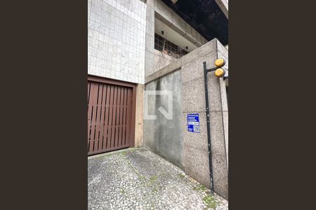 Apartamento à venda com 280m², 4 quartos e 4 vagas Apartamento à venda com 280m², 4 quartos e 4 vagasPlaquinha