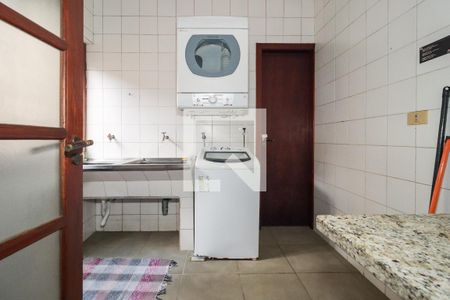 Casa à venda com 350m², 5 quartos e 4 vagasÁrea de Serviço