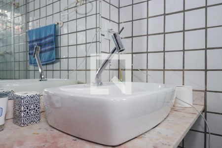 Casa à venda com 350m², 5 quartos e 4 vagasBanheiro