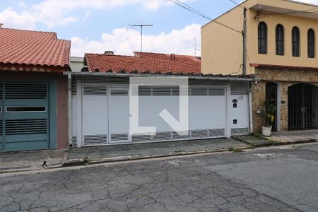 Casa à venda com 200m², 3 quartos e 3 vagasFachada